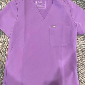 FIGS SCRUB TOP